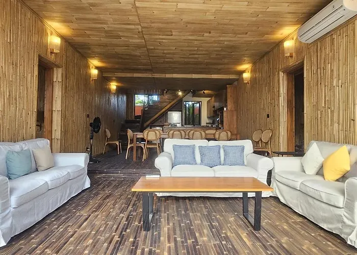 ヴィラ Bamboo Estate レギャン